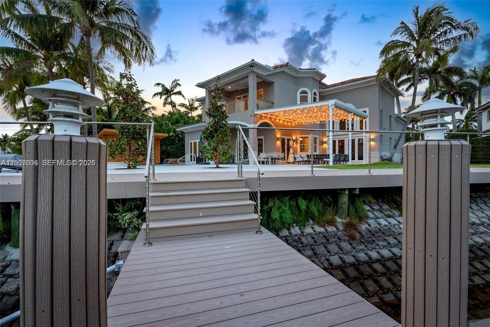 Photo of 1260 Harbor Ct  (1260), Hollywood, Florida, 33019 - 