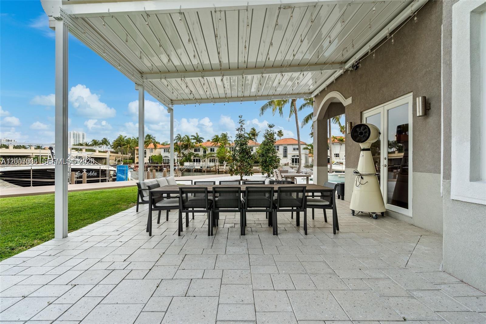 Photo of 1260 Harbor Ct  (1260), Hollywood, Florida, 33019 - 