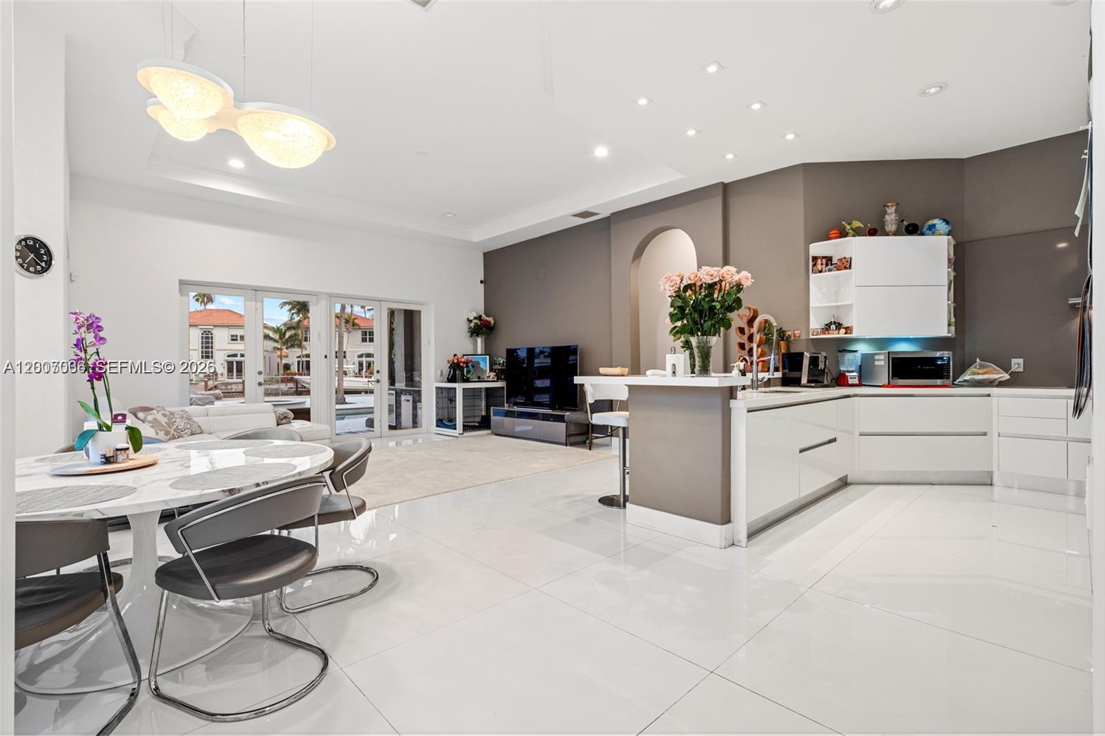 Photo of 1260 Harbor Ct  (1260), Hollywood, Florida, 33019 - 