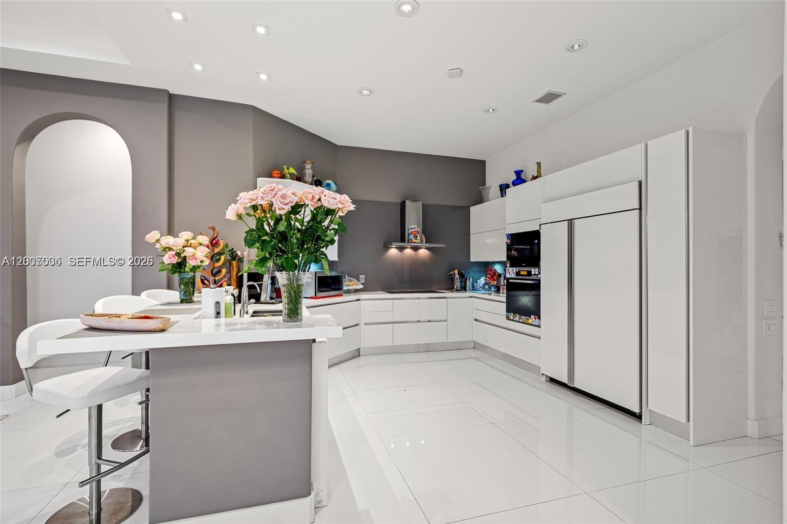 Photo of 1260 Harbor Ct  (1260), Hollywood, Florida, 33019 - 