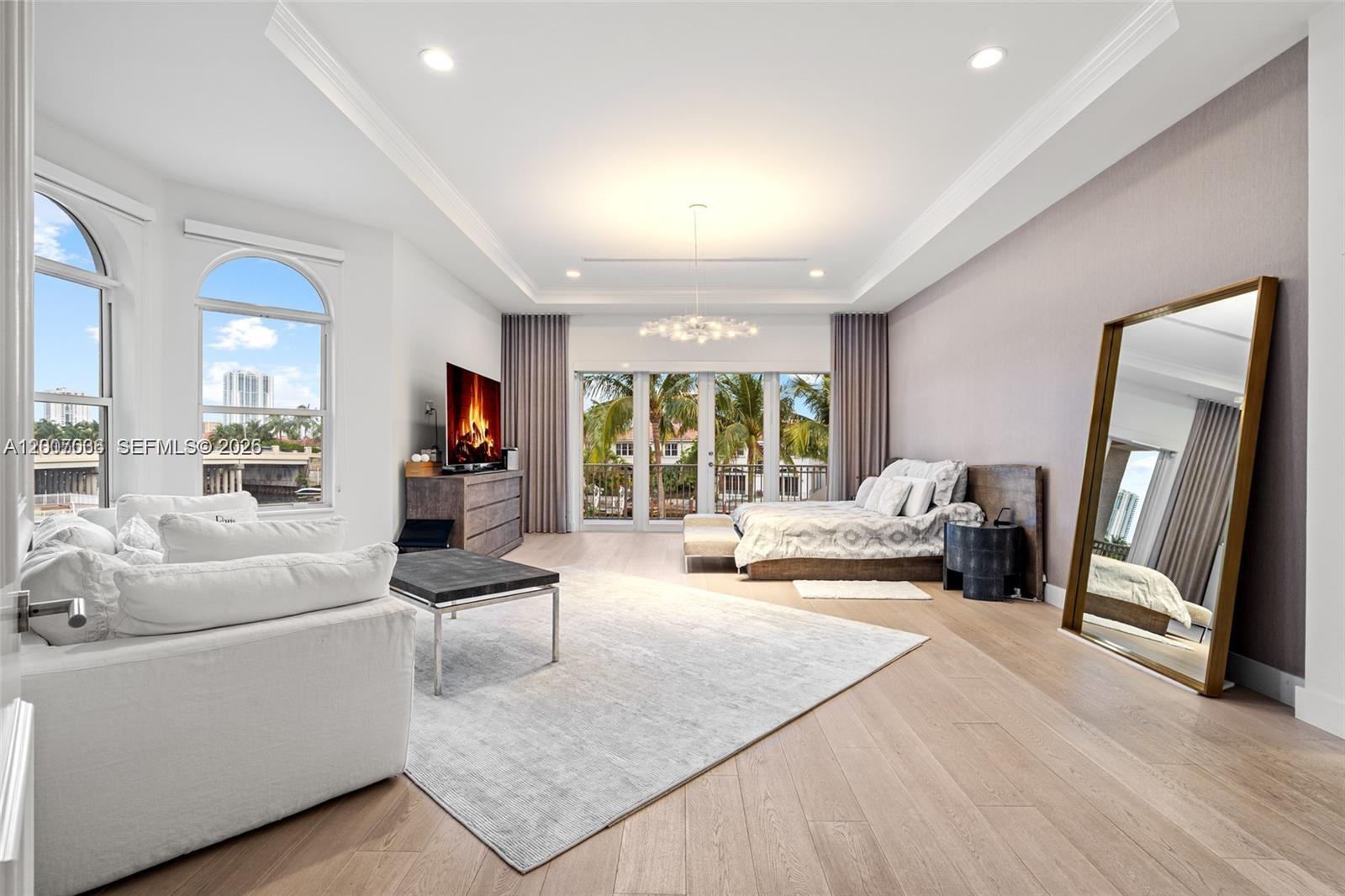 Photo of 1260 Harbor Ct  (1260), Hollywood, Florida, 33019 - 