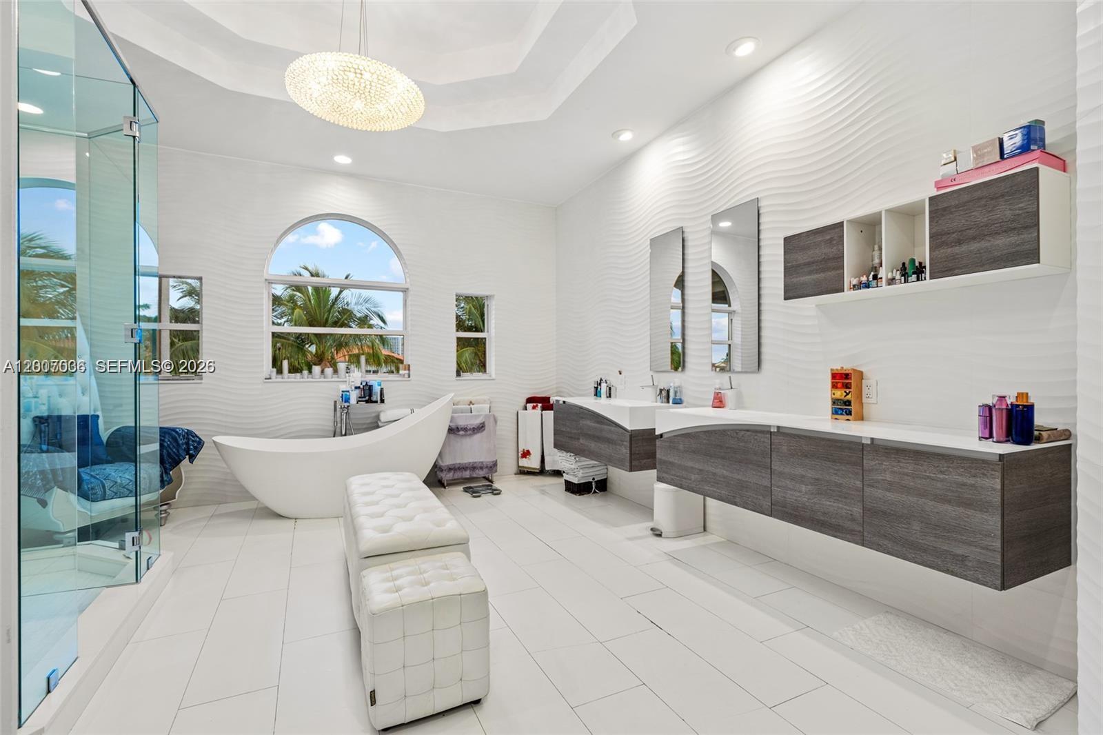 Photo of 1260 Harbor Ct  (1260), Hollywood, Florida, 33019 - 