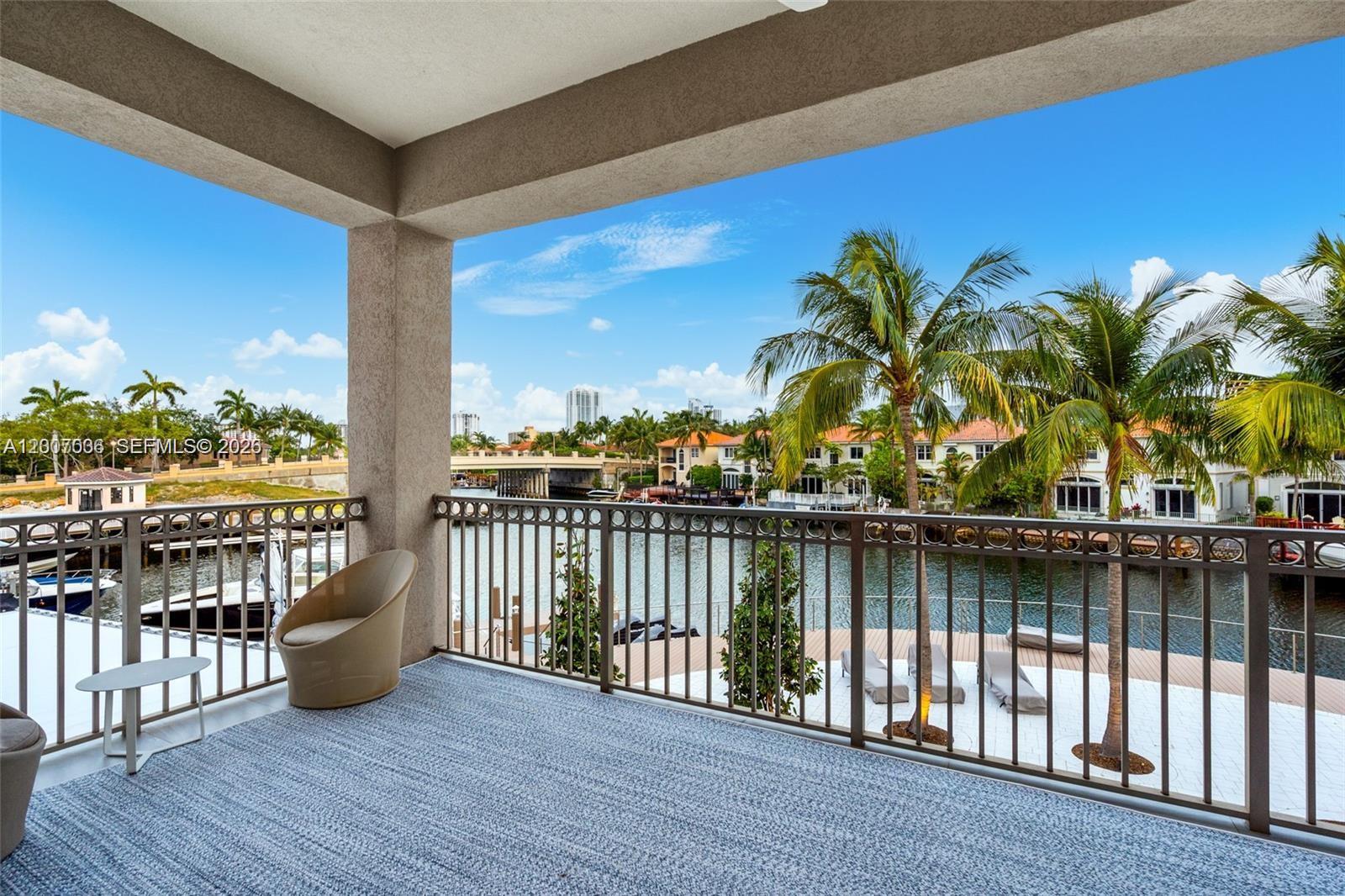 Photo of 1260 Harbor Ct  (1260), Hollywood, Florida, 33019 - 