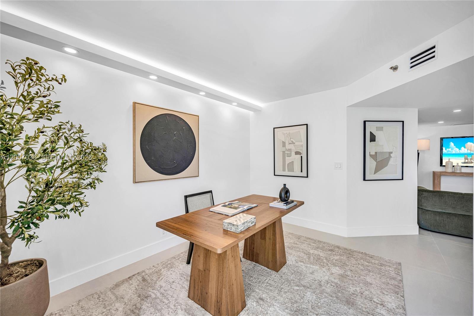 Photo of 20185 Country Club Dr  #1904, Aventura, Florida, 33180 - 