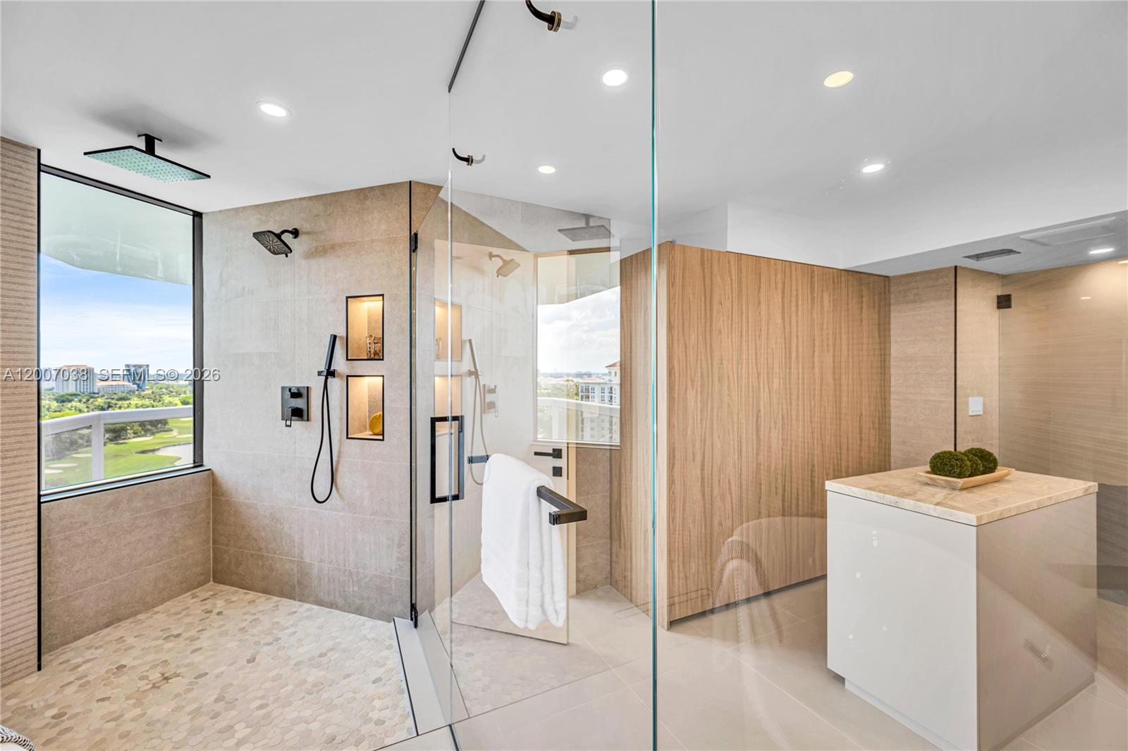 Photo of 20185 Country Club Dr  #1904, Aventura, Florida, 33180 - 