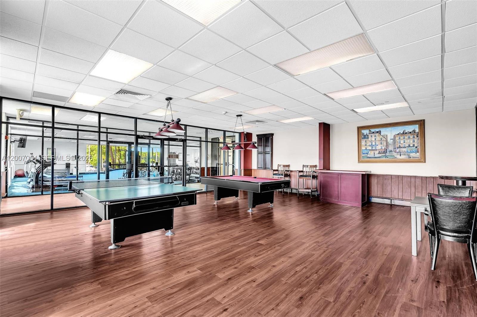 See details 228 1 / 2 762 sq. ft. $ 2026-04-24 0 Photo