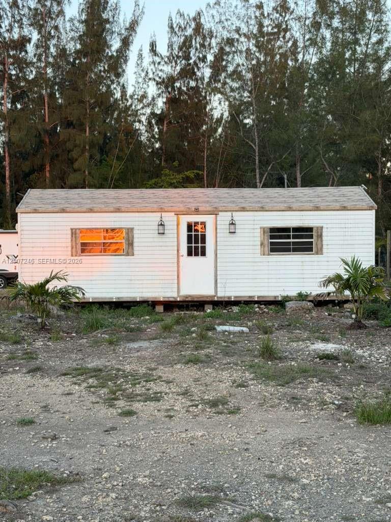   /   sq. ft. $ 2026-04-24 0 foto