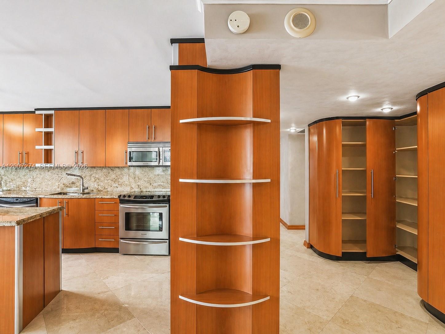 See details 1904 3 / 3 1890 sq. ft. $ 2026-04-24 0 Photo