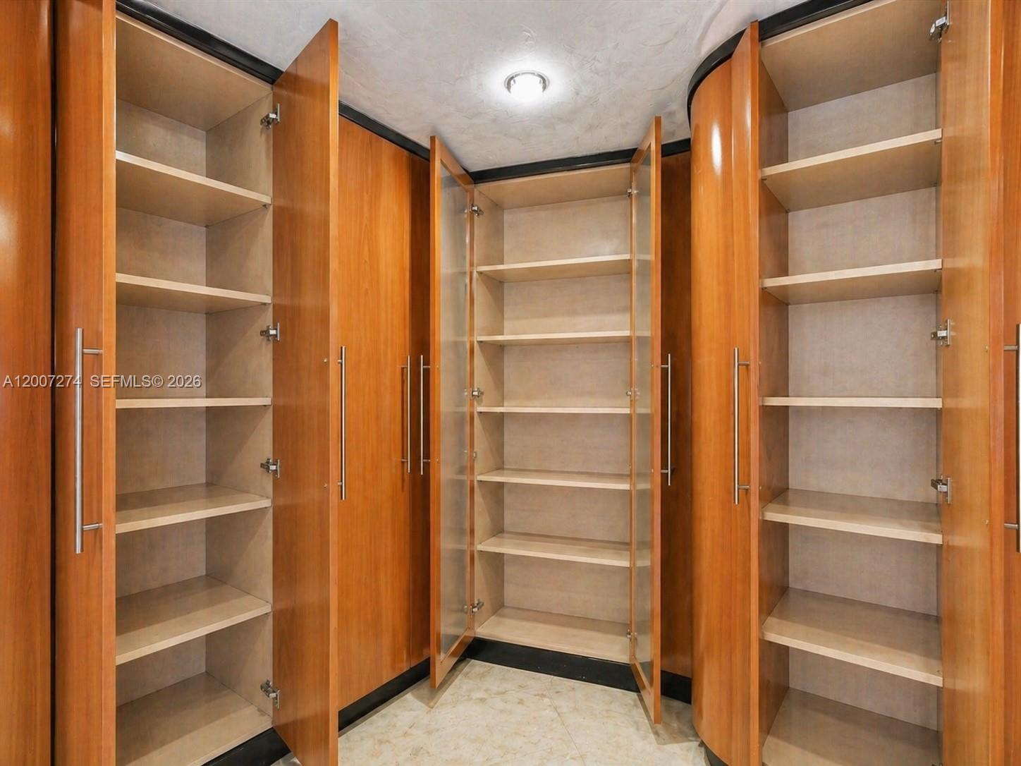 See details 1904 3 / 3 1890 sq. ft. $ 2026-04-24 0 Photo