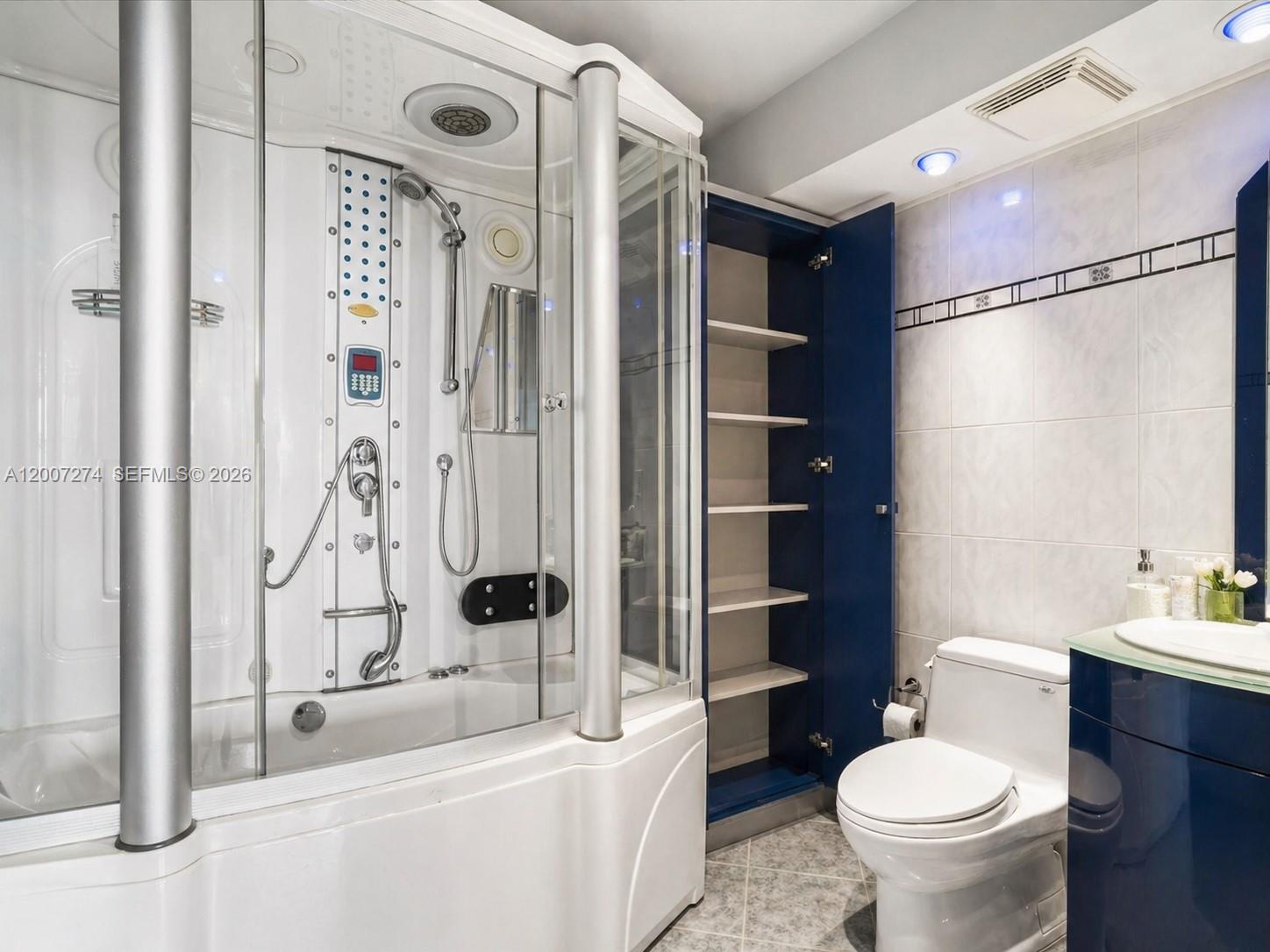 See details 1904 3 / 3 1890 sq. ft. $ 2026-04-24 0 Photo