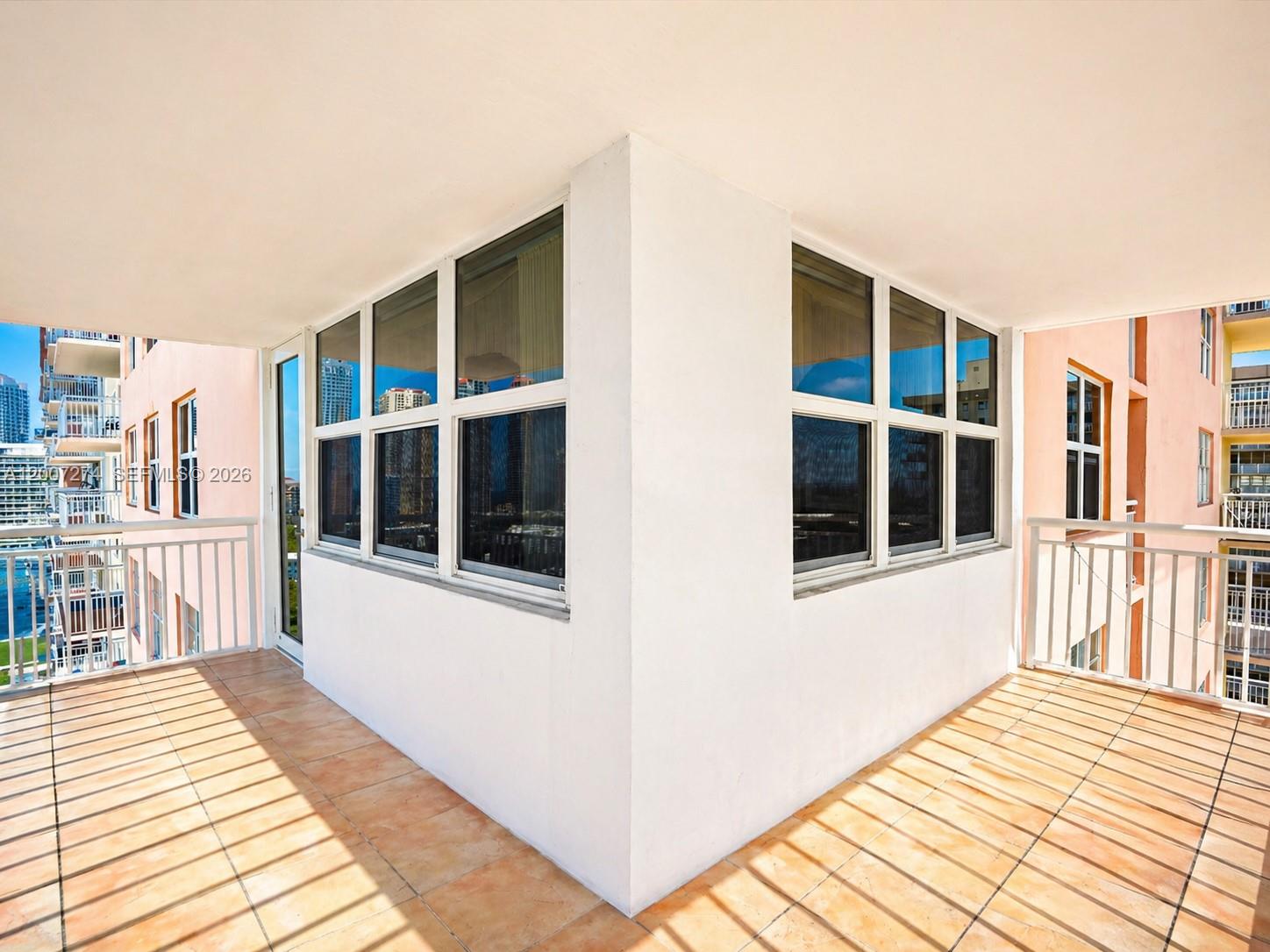 See details 1904 3 / 3 1890 sq. ft. $ 2026-04-24 0 Photo