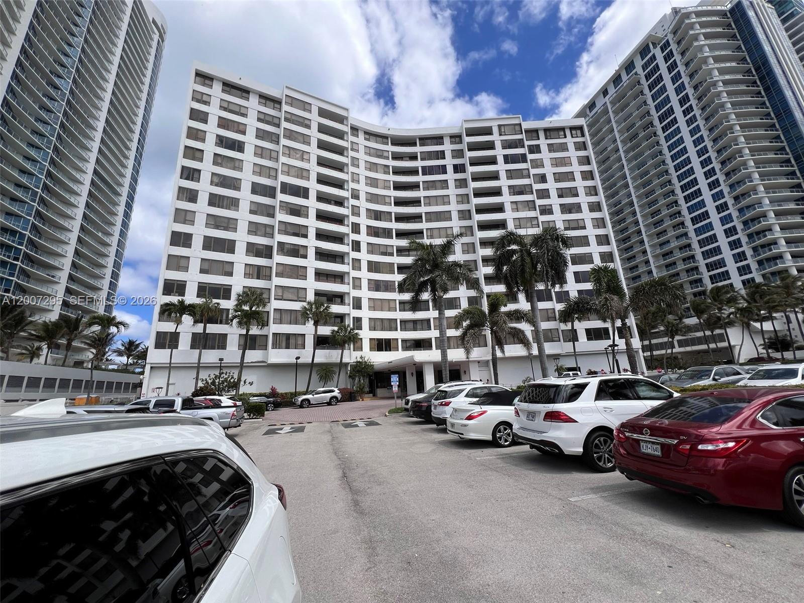 Photo of 3505 Ocean Dr  #318, Hollywood, Florida, 33019 - 