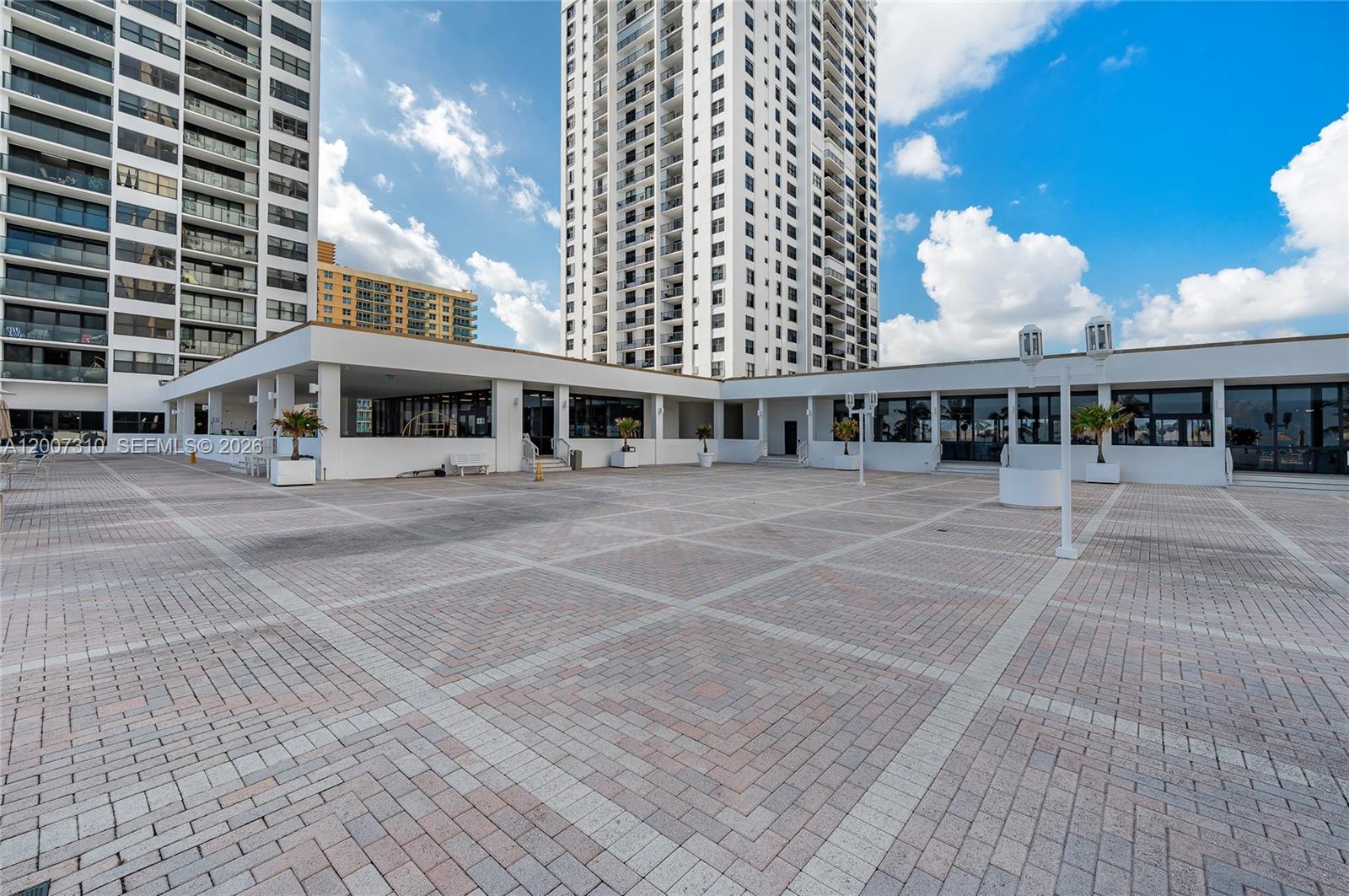 Photo of 2301 Ocean Dr  #1102, Hollywood, Florida, 33019 - 