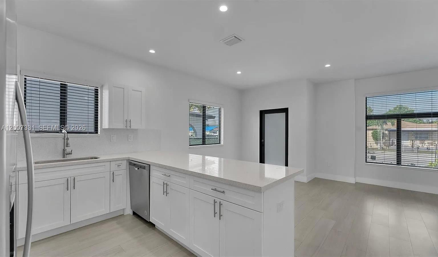 See details / 1085 sq. ft. $ 2026-05-18 0 Photo