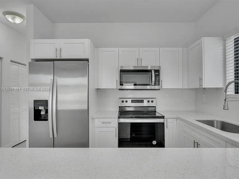 See details / 1085 sq. ft. $ 2026-05-18 0 Photo