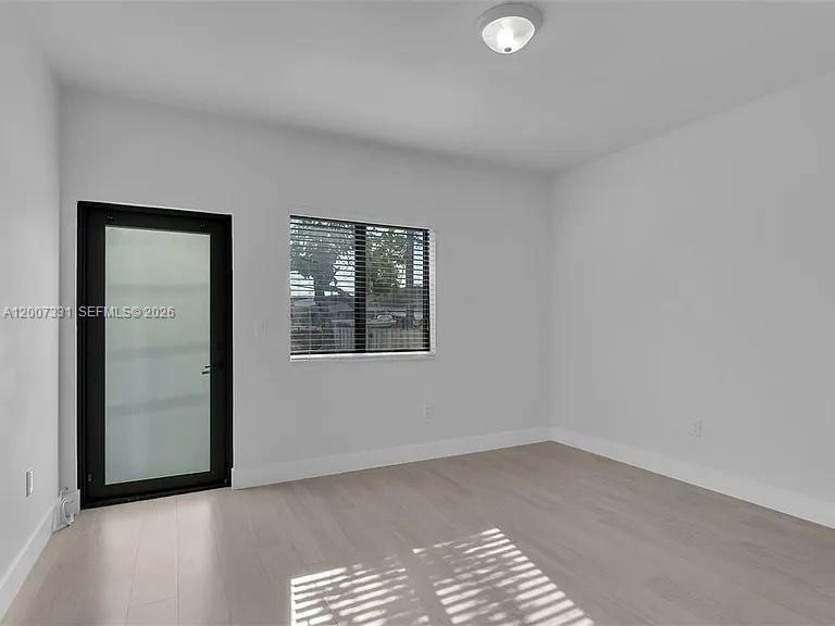 See details / 1085 sq. ft. $ 2026-05-18 0 Photo