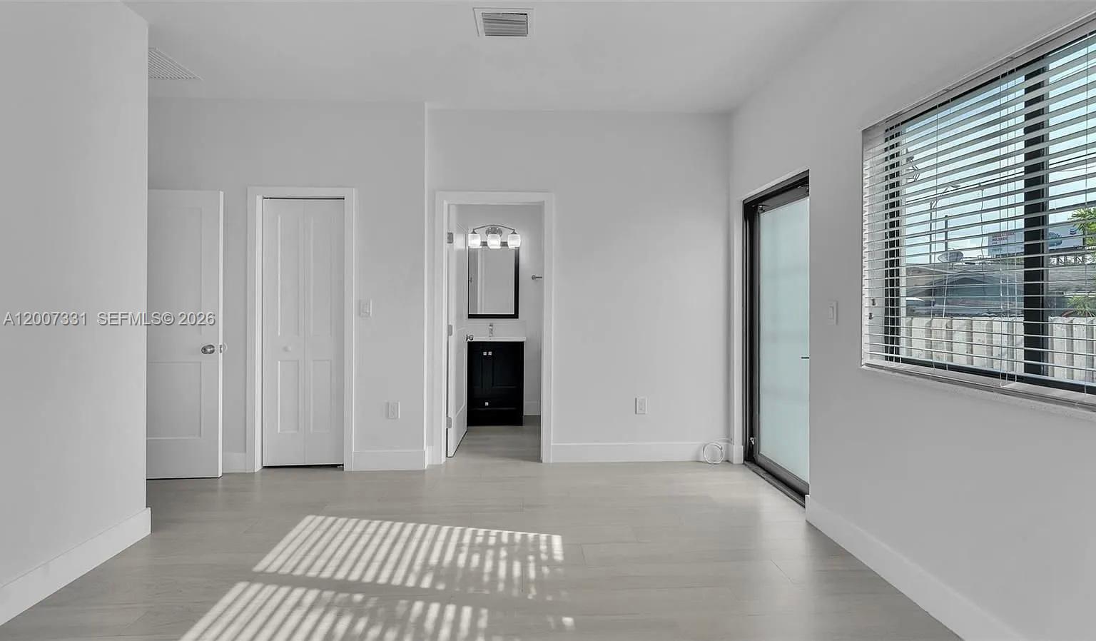 See details / 1085 sq. ft. $ 2026-05-18 0 Photo