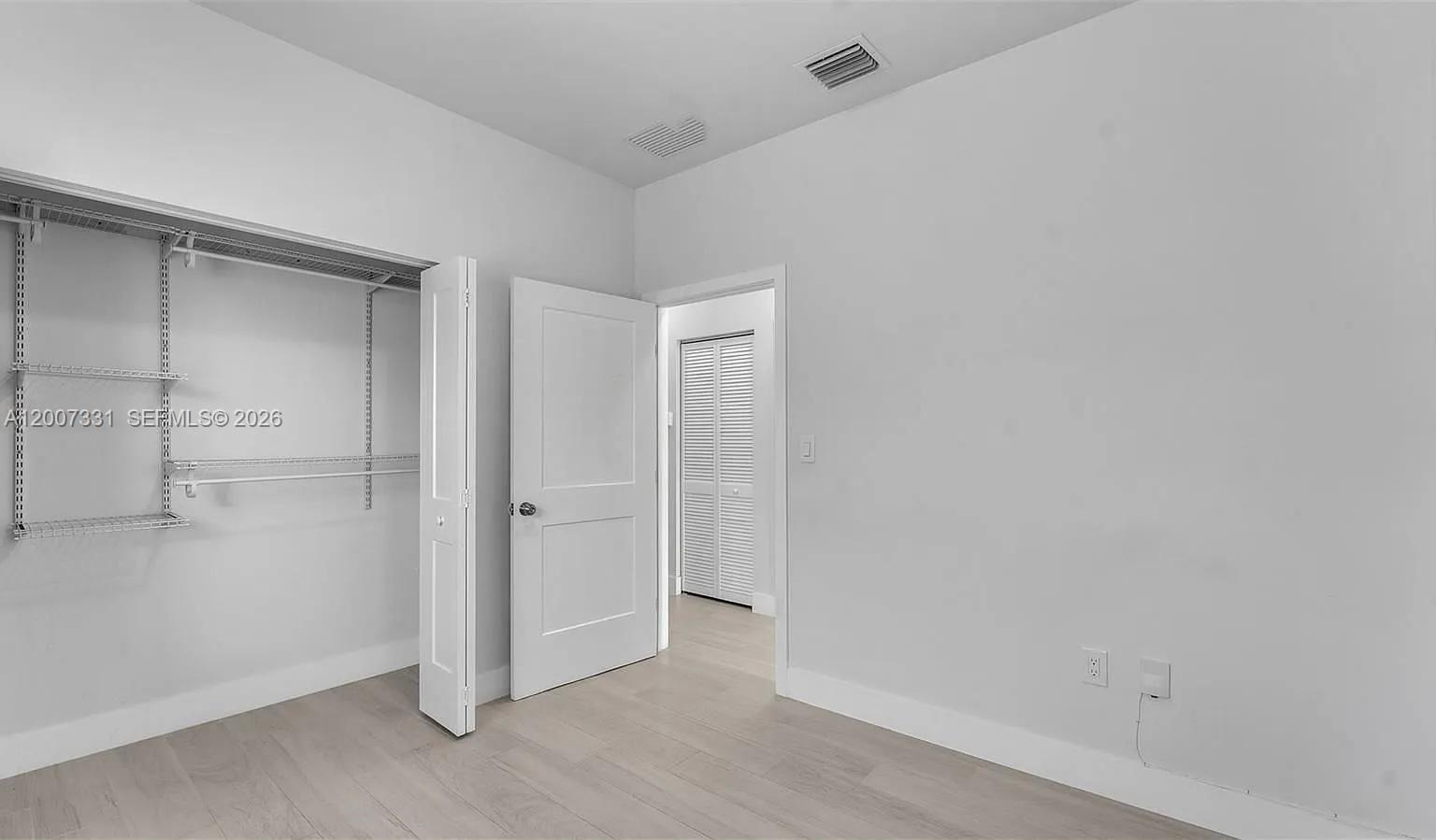 See details / 1085 sq. ft. $ 2026-05-18 0 Photo