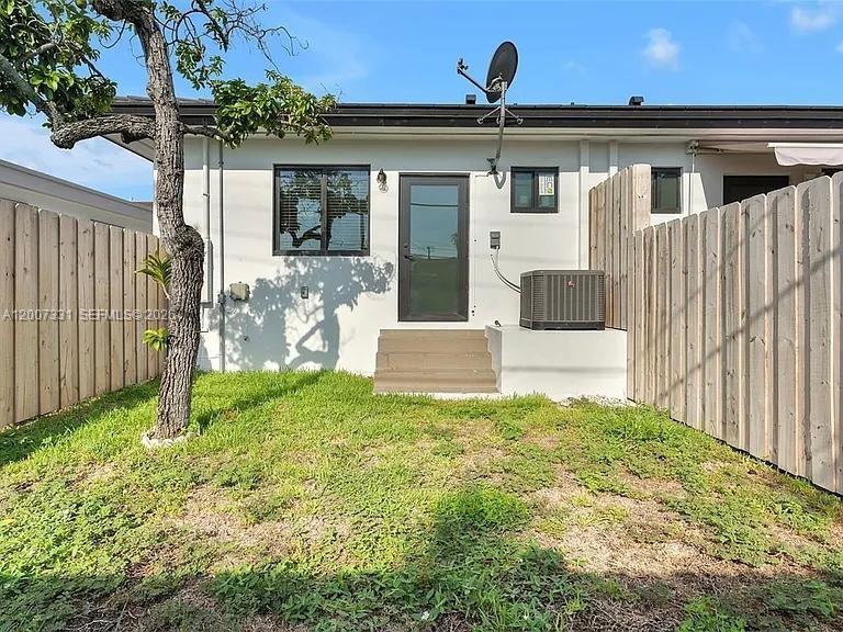 See details / 1085 sq. ft. $ 2026-05-18 0 Photo