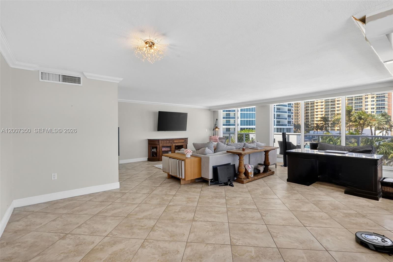 Photo of 2751 Ocean Dr  #504S, Hollywood, Florida, 33019 - 