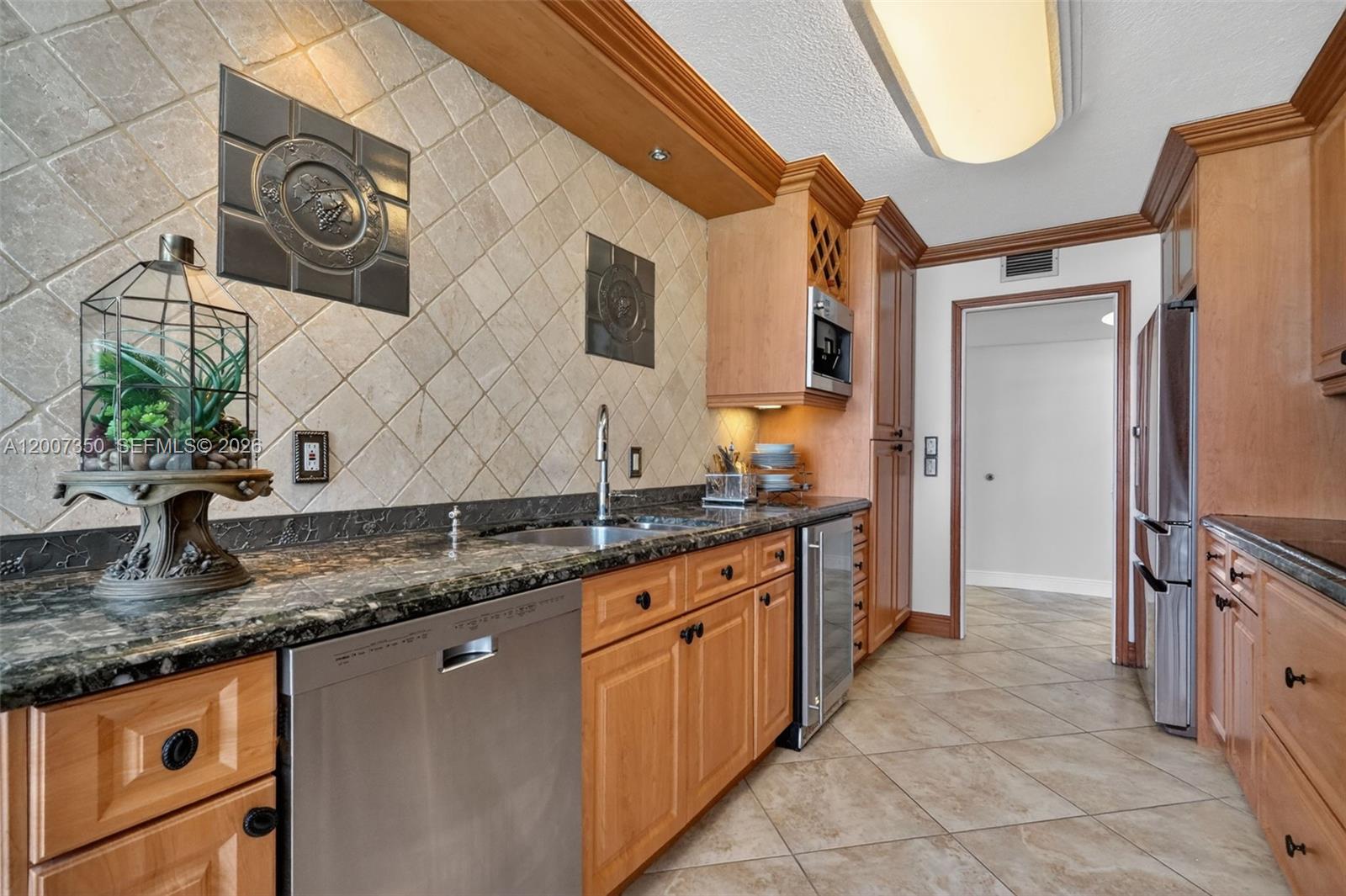 Photo of 2751 Ocean Dr  #504S, Hollywood, Florida, 33019 - 