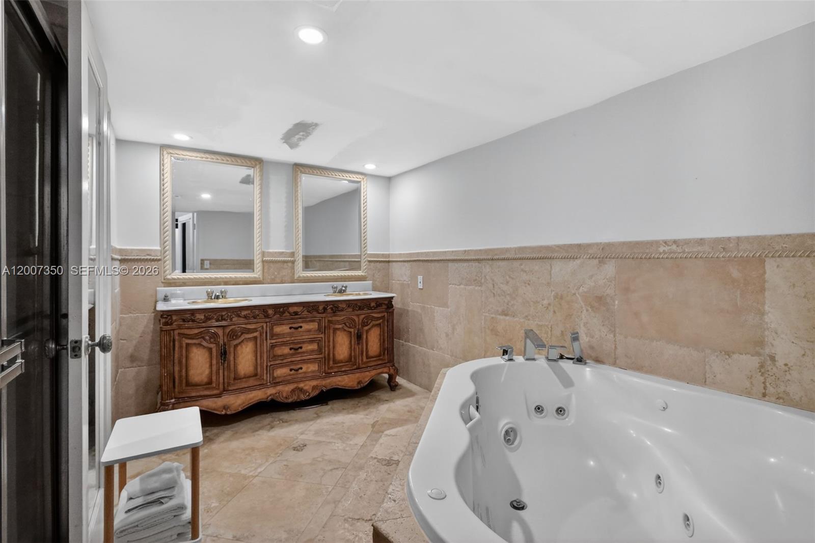 Photo of 2751 Ocean Dr  #504S, Hollywood, Florida, 33019 - 