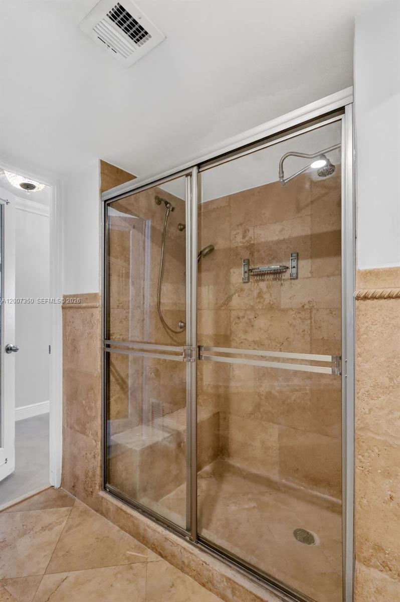 Photo of 2751 Ocean Dr  #504S, Hollywood, Florida, 33019 - 