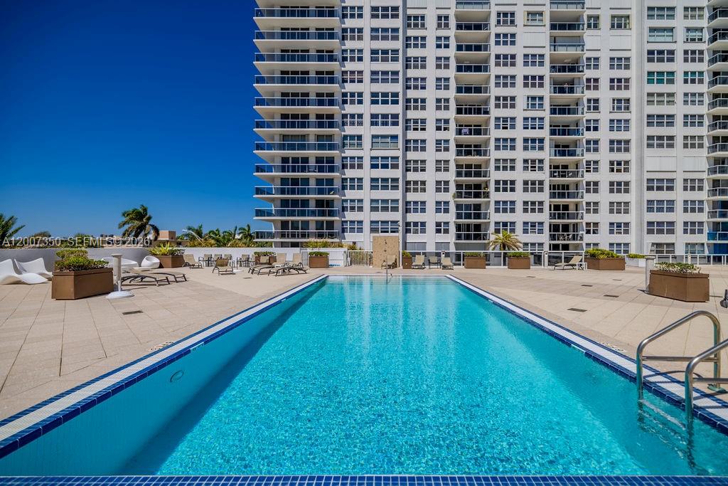 Photo of 2751 Ocean Dr  #504S, Hollywood, Florida, 33019 - 