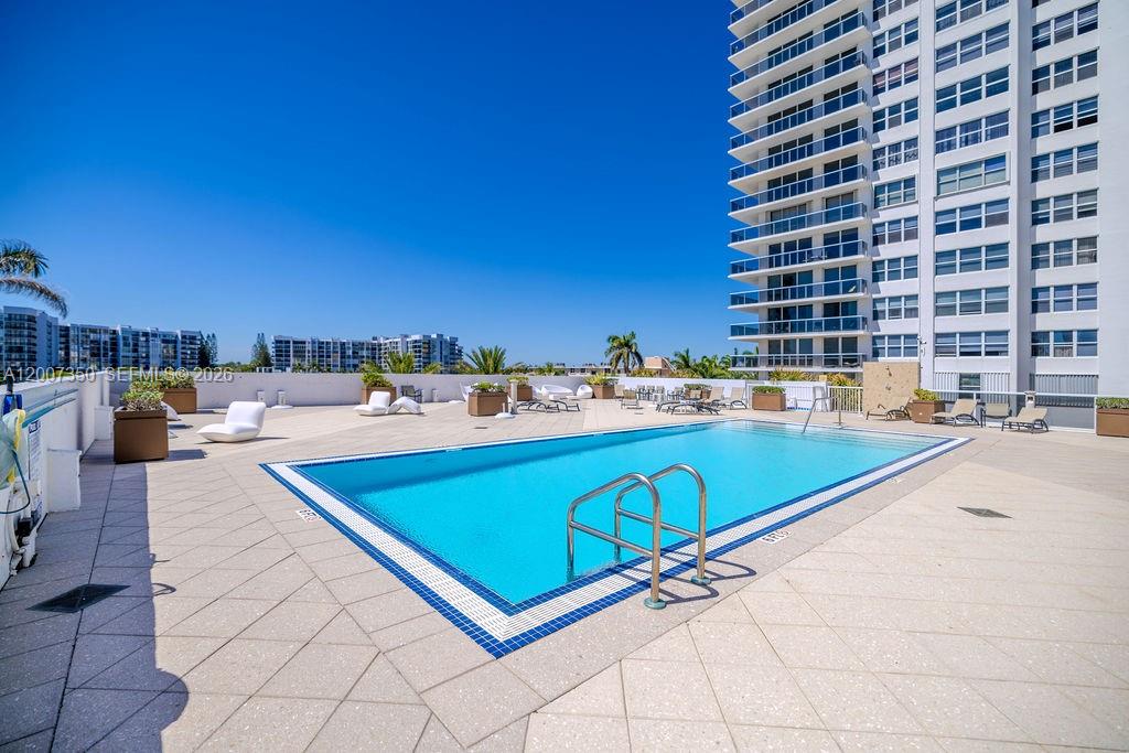 Photo of 2751 Ocean Dr  #504S, Hollywood, Florida, 33019 - 