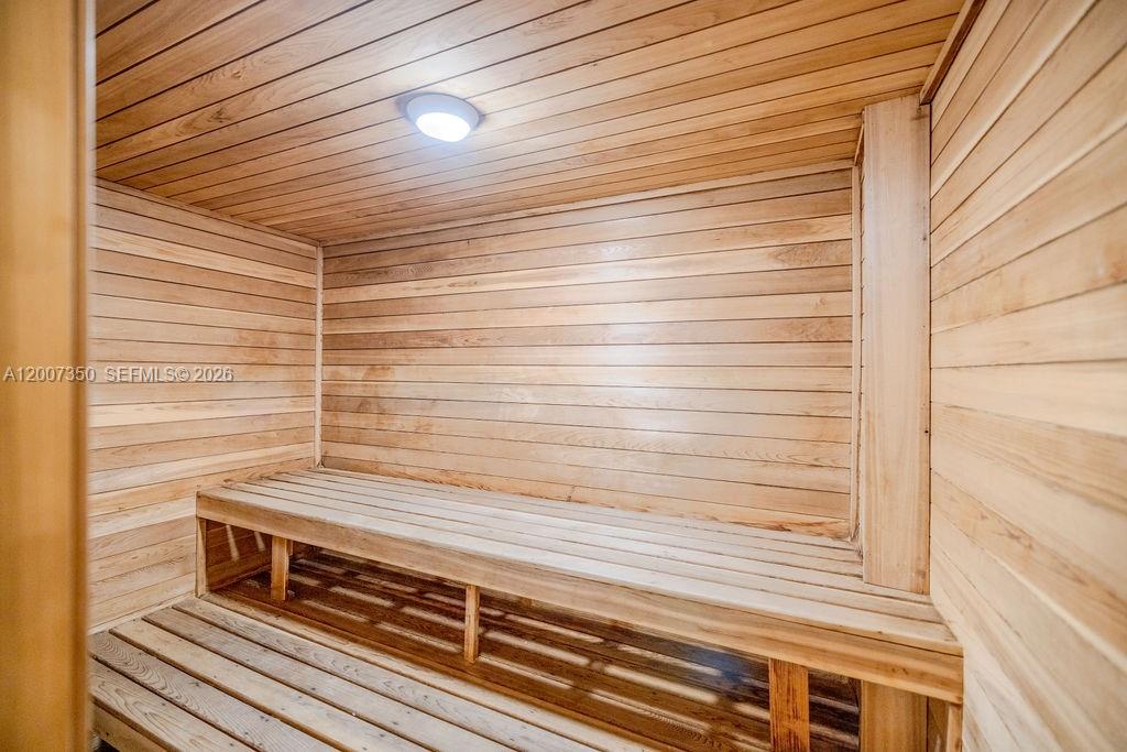 Photo of 2751 Ocean Dr  #504S, Hollywood, Florida, 33019 - 