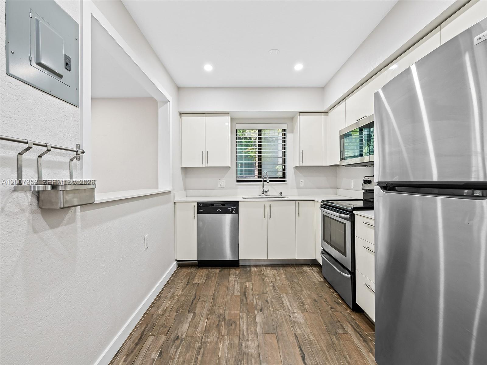   /  4219 sq. ft. $ 2026-04-24 0 Photo