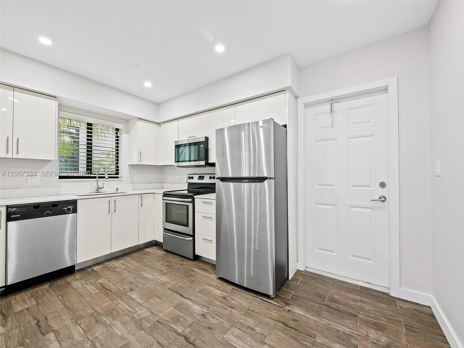   /  4219 sq. ft. $ 2026-04-24 0 Photo