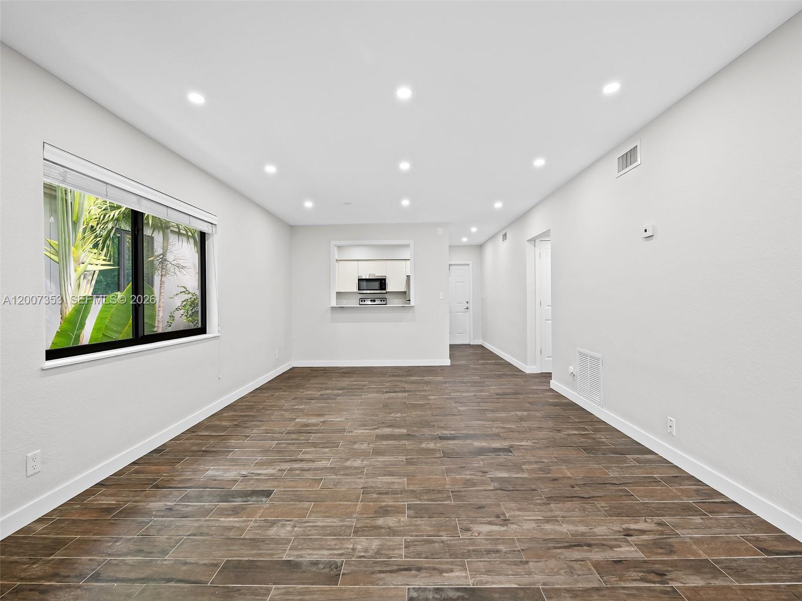   /  4219 sq. ft. $ 2026-04-24 0 Photo