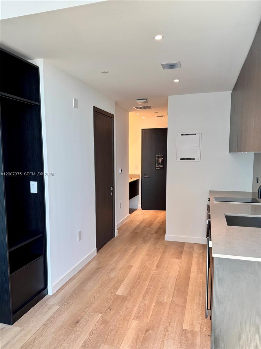 3006B 0 / 1 275 sq. ft. $ 2026-04-24 0 Photo