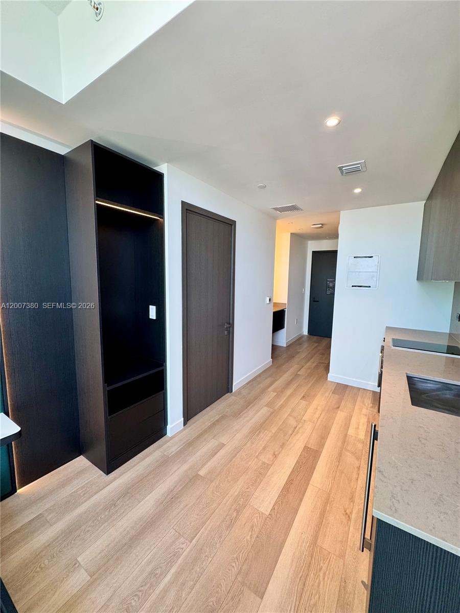 3012A 0 / 1 275 sq. ft. $ 2026-04-24 0 Photo