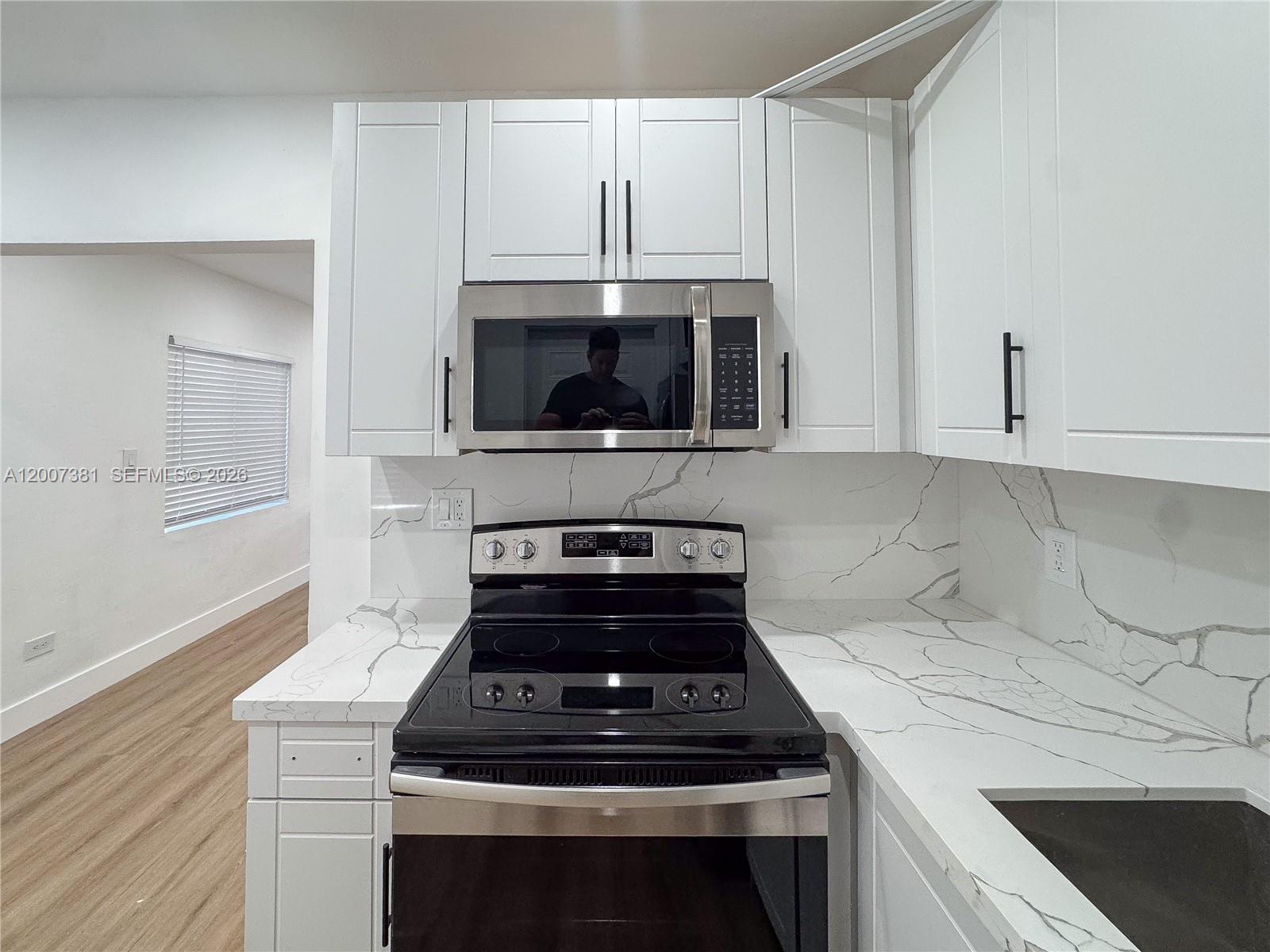 See details / 1296 sq. ft. $ 2026-06-04 0 Photo