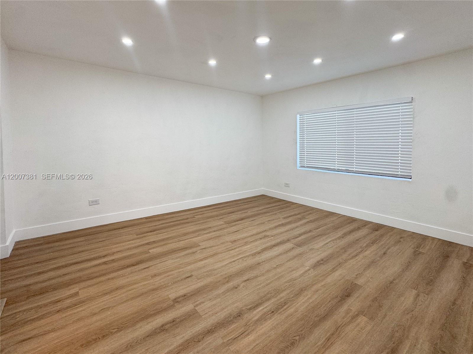 See details / 1296 sq. ft. $ 2026-06-04 0 Photo