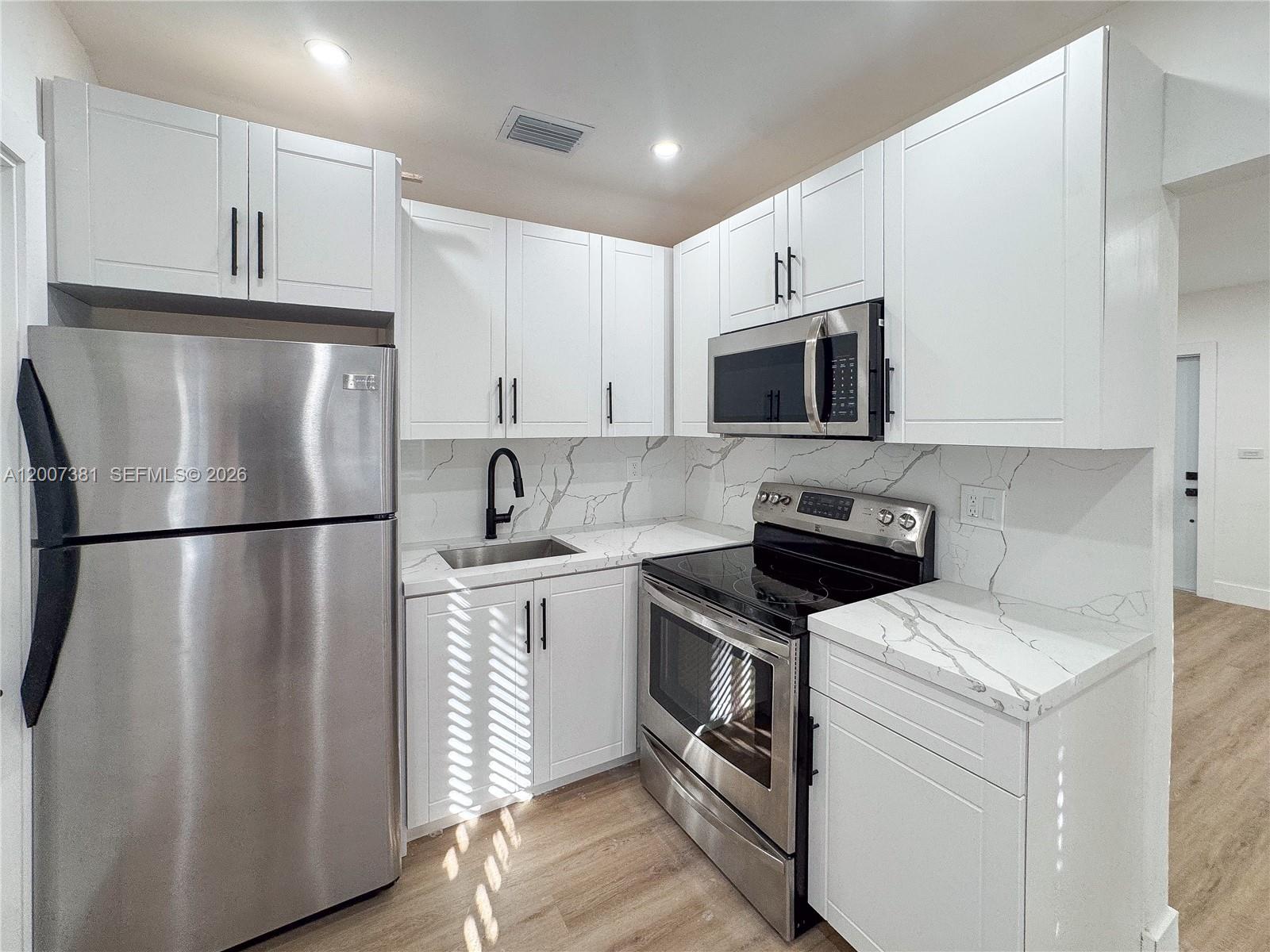See details / 1296 sq. ft. $ 2026-06-04 0 Photo
