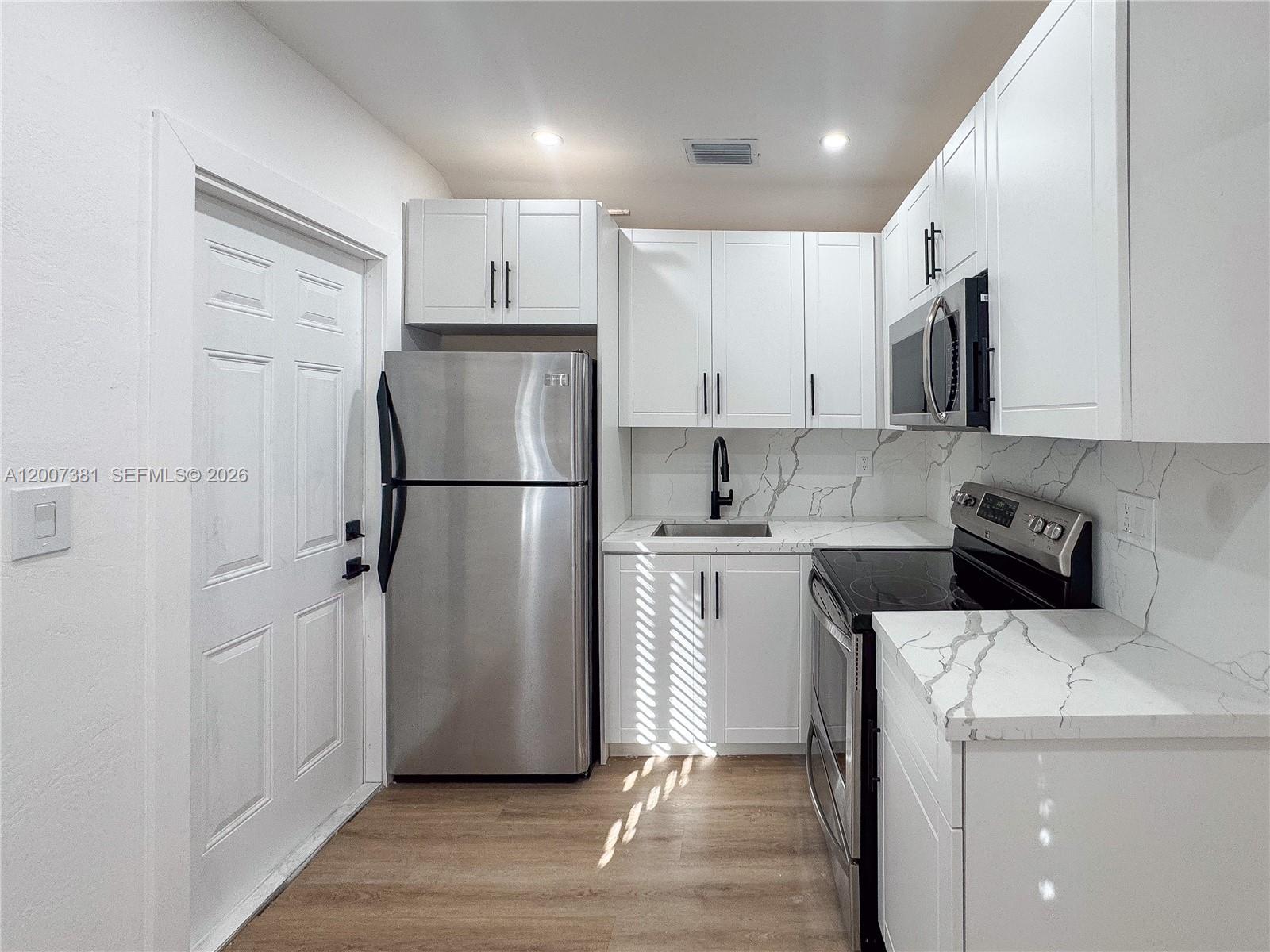 See details / 1296 sq. ft. $ 2026-06-04 0 Photo