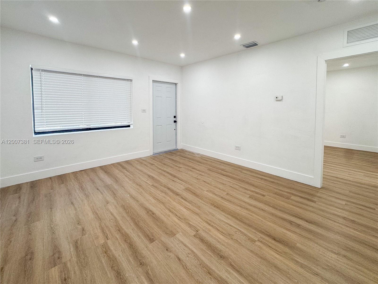 See details / 1296 sq. ft. $ 2026-06-04 0 Photo