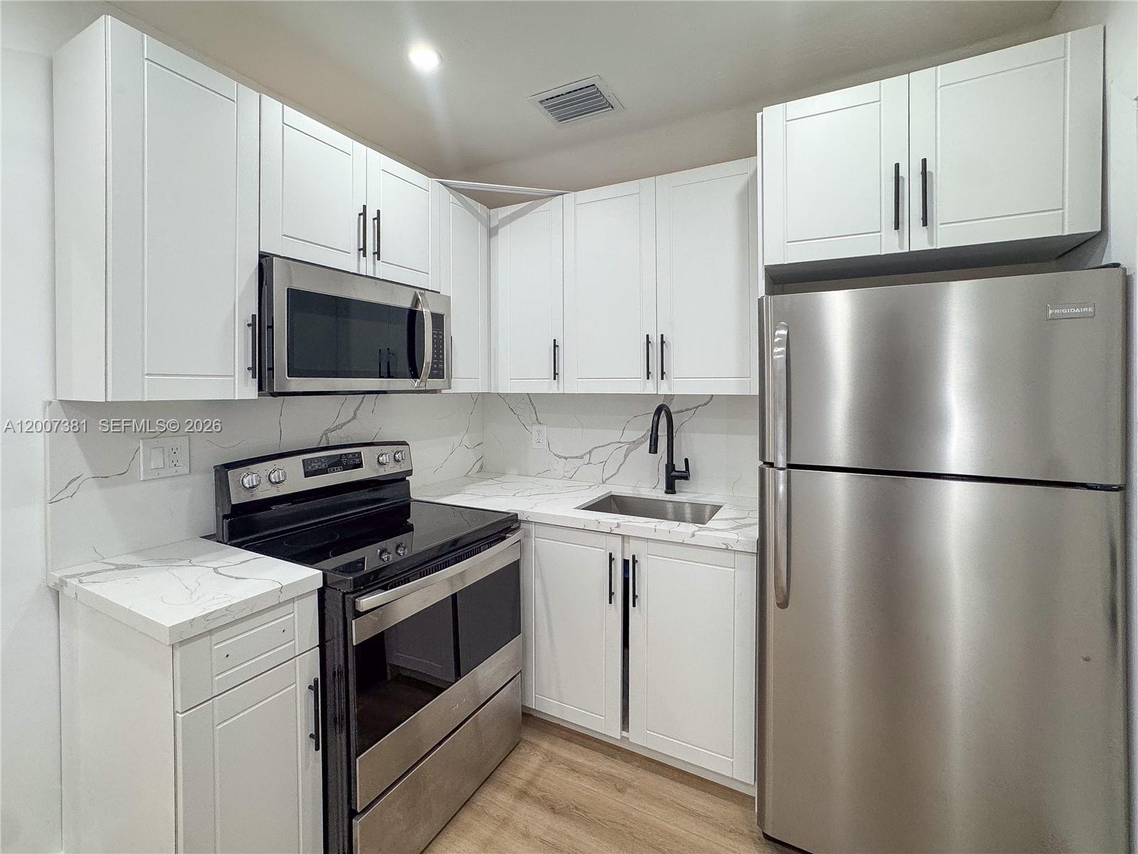 See details / 1296 sq. ft. $ 2026-06-04 0 Photo