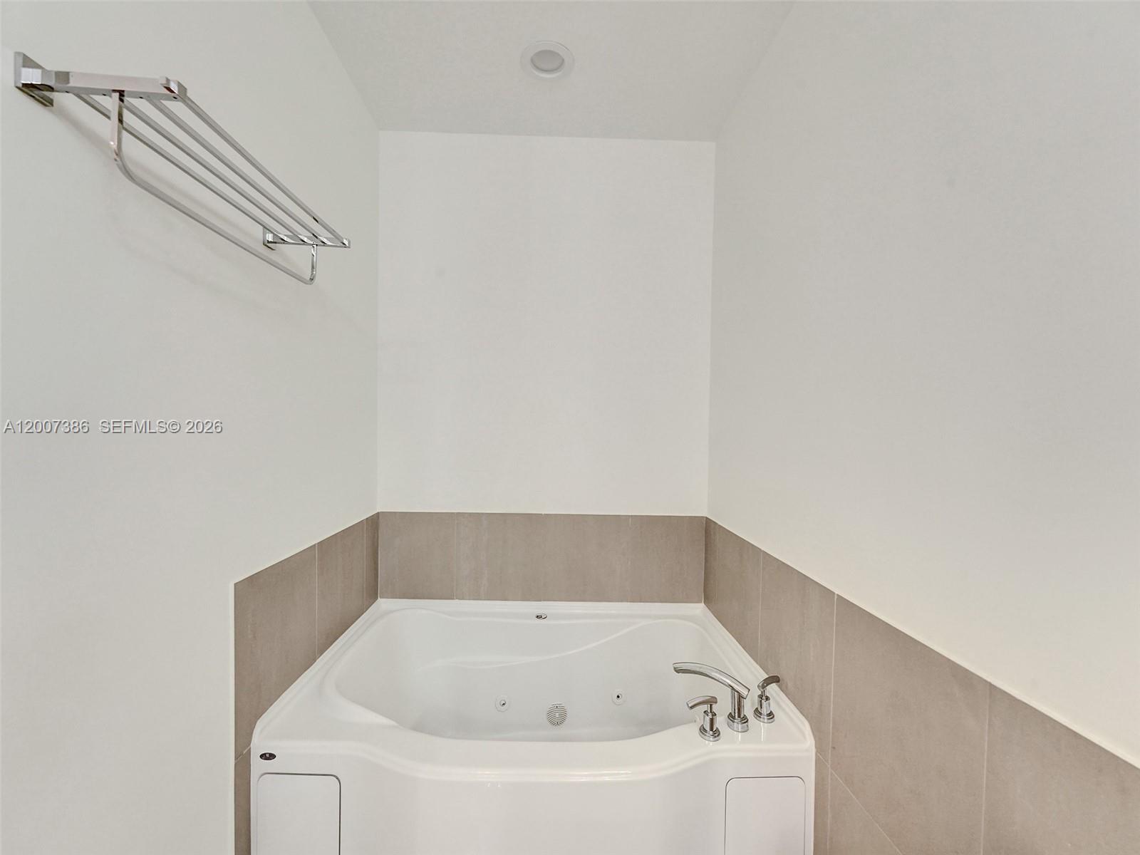 Photo of 1945 Ocean Dr  #2101, Hallandale Beach, Florida, 33009 - 