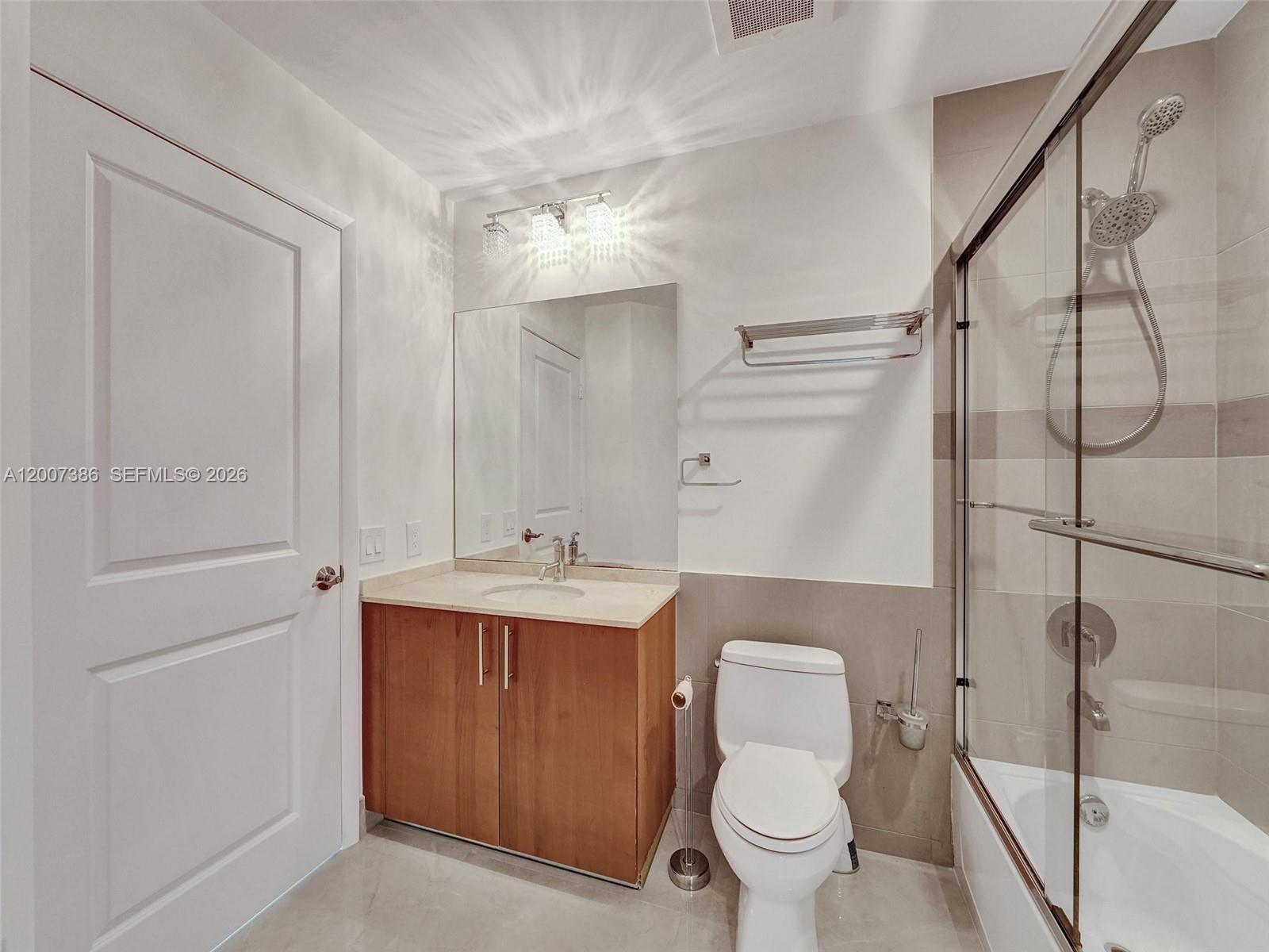 Photo of 1945 Ocean Dr  #2101, Hallandale Beach, Florida, 33009 - 