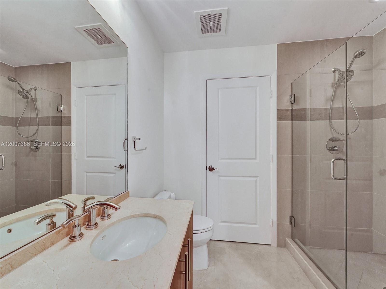 Photo of 1945 Ocean Dr  #2101, Hallandale Beach, Florida, 33009 - 