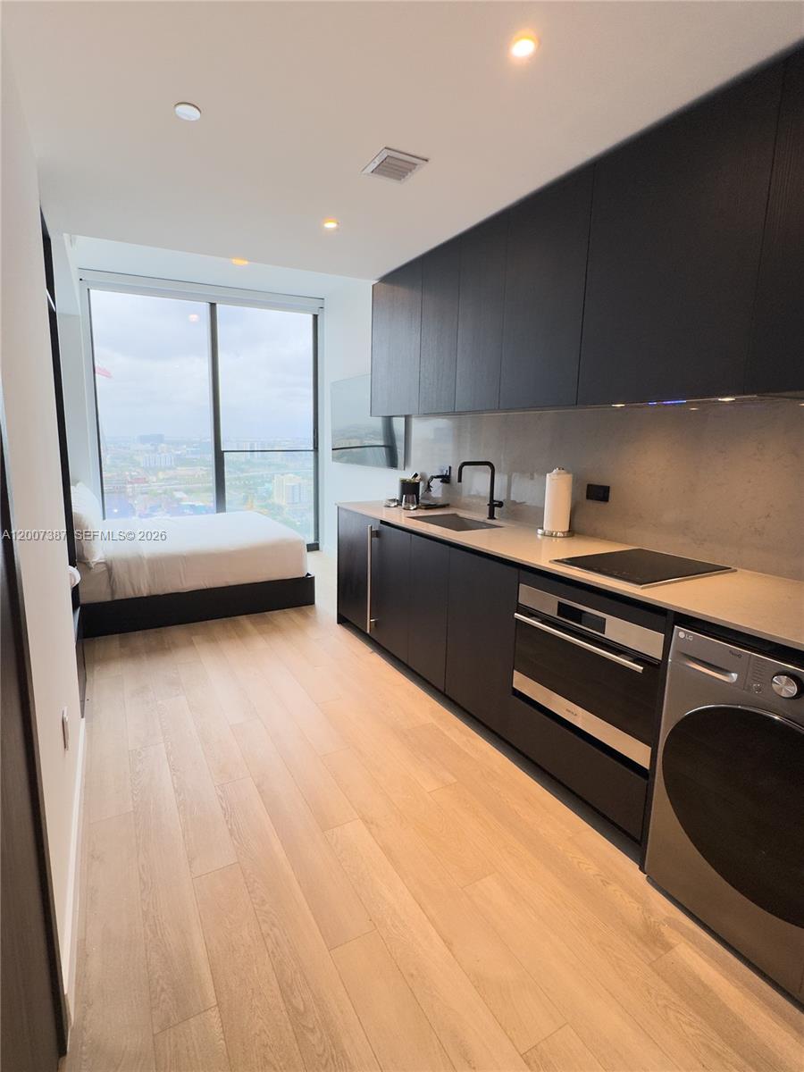 3012B 0 / 1 275 sq. ft. $ 2026-04-24 0 Photo