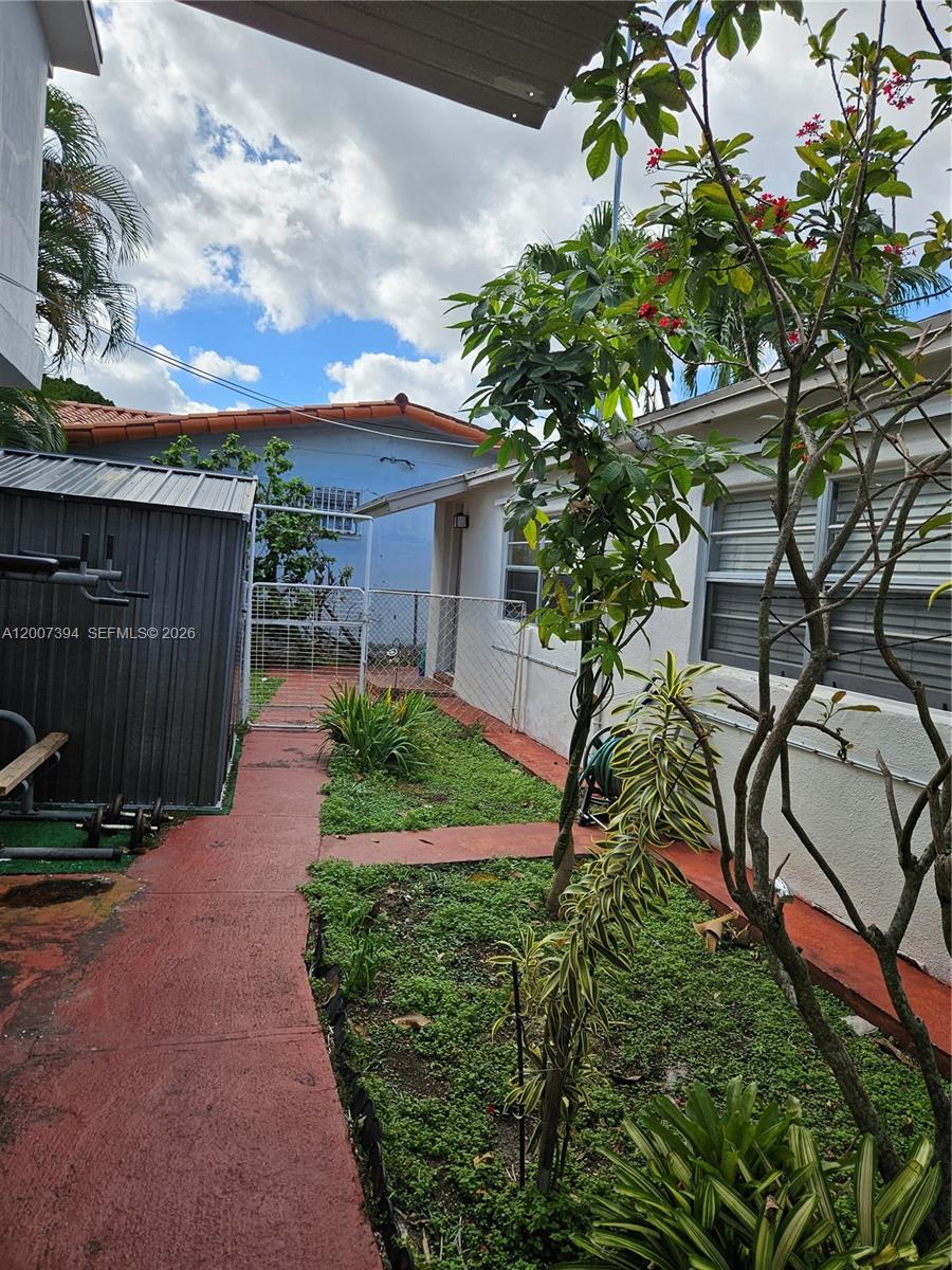 See details / 3429 sq. ft. $ 2026-04-24 0 Photo