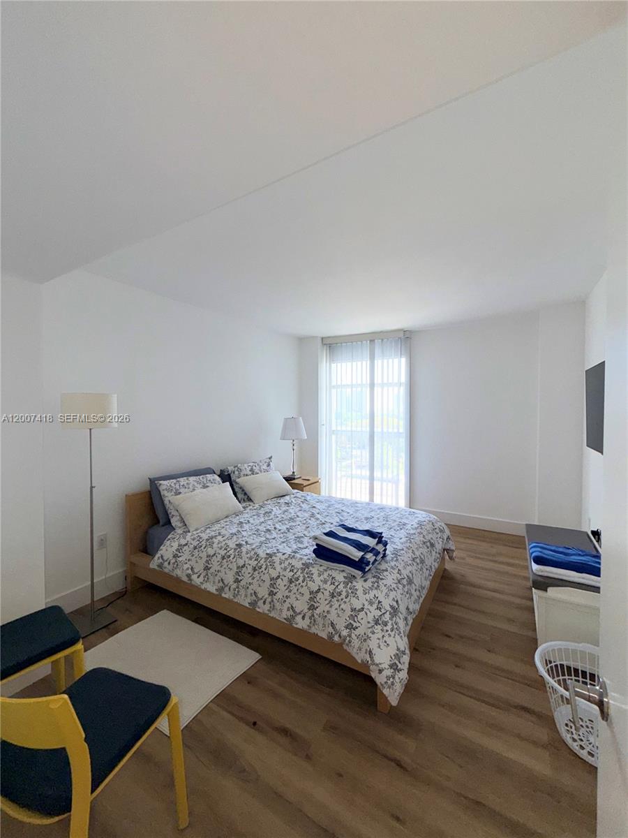 Photo of 3701 Country Club Dr  #607, Aventura, Florida, 33180 - Middle