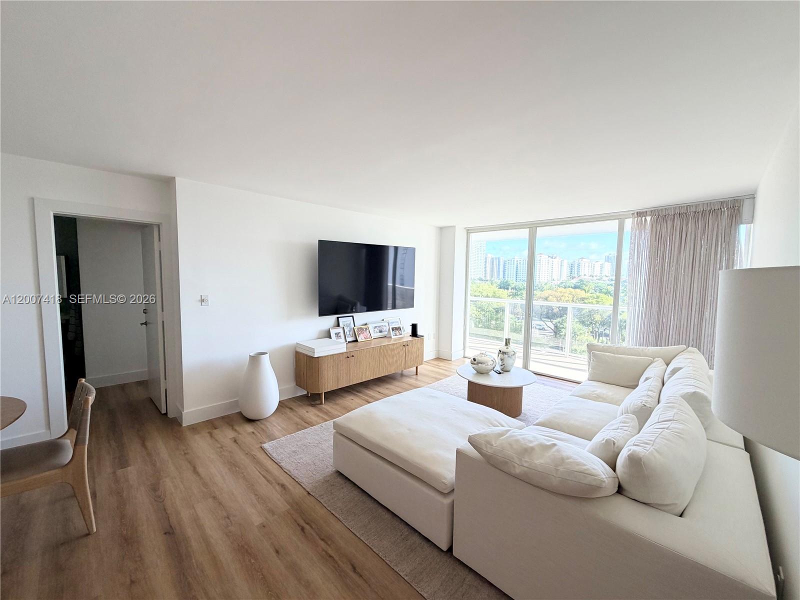 Photo of 3701 Country Club Dr  #607, Aventura, Florida, 33180 - 