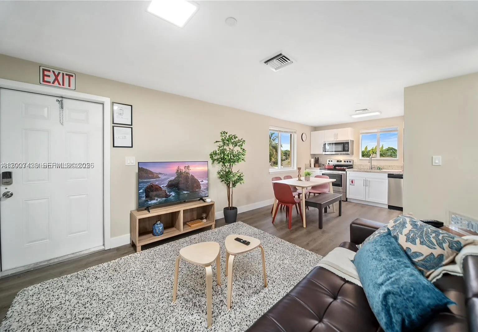   /  2700 sq. ft. $ 2026-04-24 0 Photo