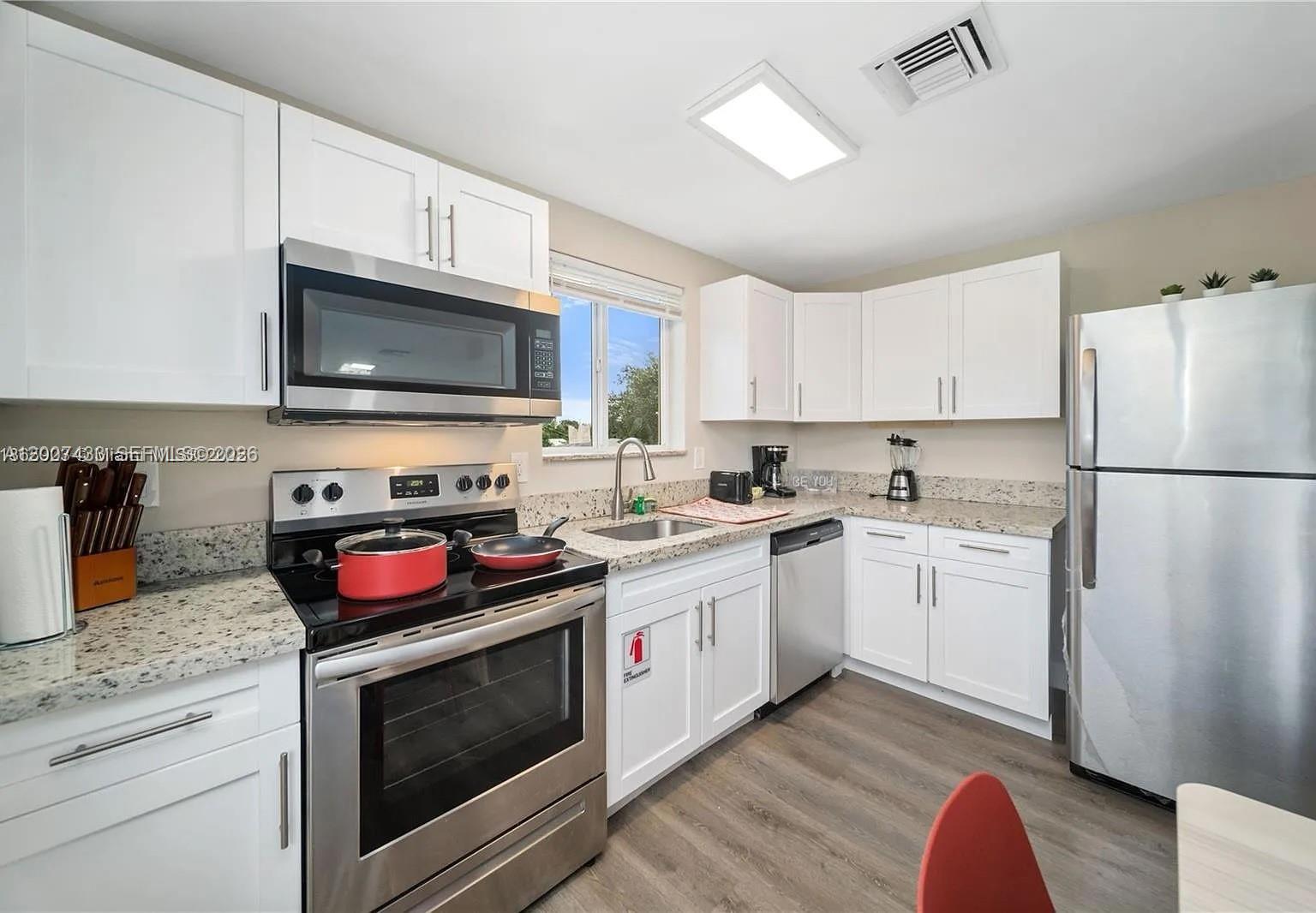   /  2700 sq. ft. $ 2026-04-24 0 Photo